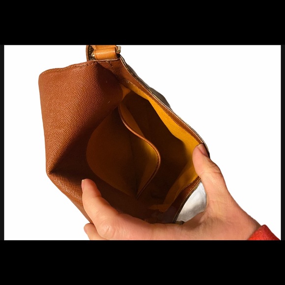 Authentic Louis Vuitton monogram - Picture 3 of 4